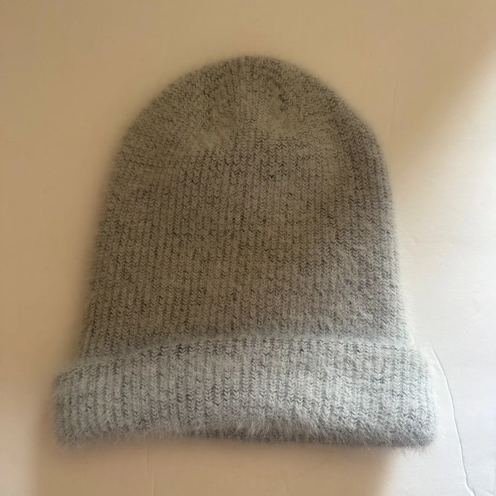 The North Face Womens Gray Fuzzy Knit Cuffed Beanie Hat Logo Patch One Size